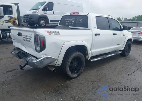2015 Toyota Tundra Sr5 5.7L V8 z USA, uszkodzony, nr VIN 5TFDW5F16FX430242
